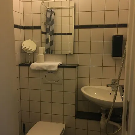 Den Gamle Arrest Bed & Breakfast