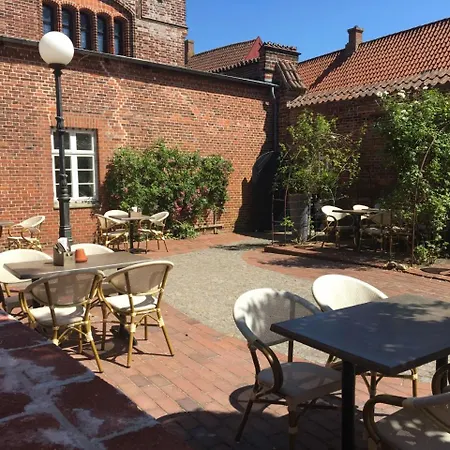 Bed & Breakfast Den Gamle Arrest 3*