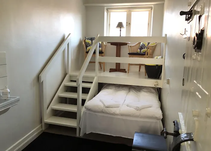 登亚姆勒阿莱斯特酒店 住宿加早餐酒店 3*