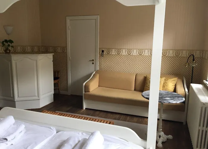 登亚姆勒阿莱斯特酒店 住宿加早餐酒店 里伯