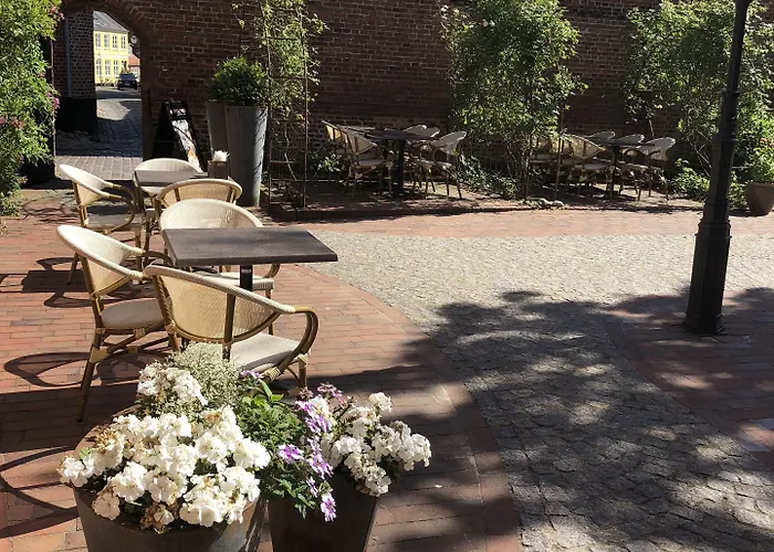 登亚姆勒阿莱斯特酒店 3* 里伯