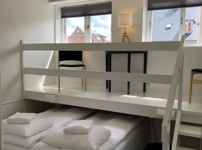 登亚姆勒阿莱斯特酒店 3*